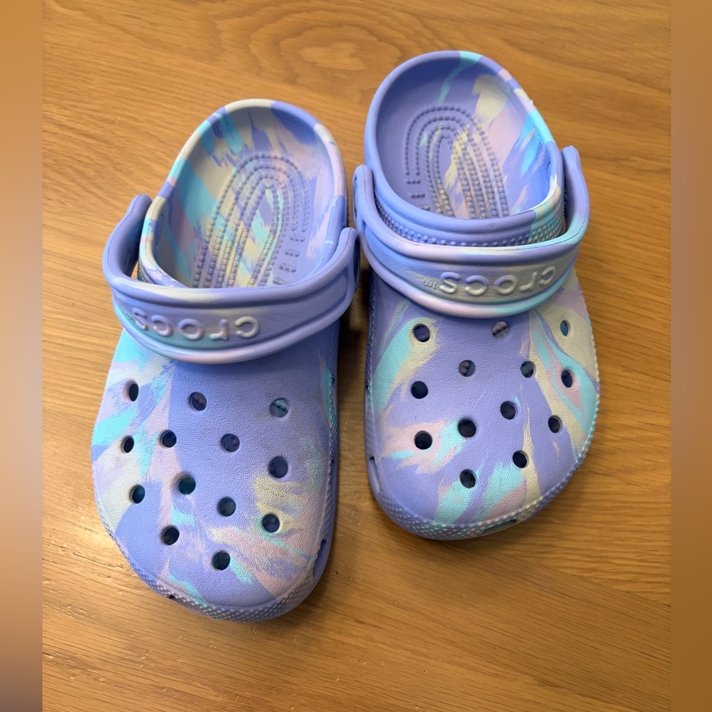 CROCS Kids Tie-Dye Style Clogs in Lavender and Aqua
